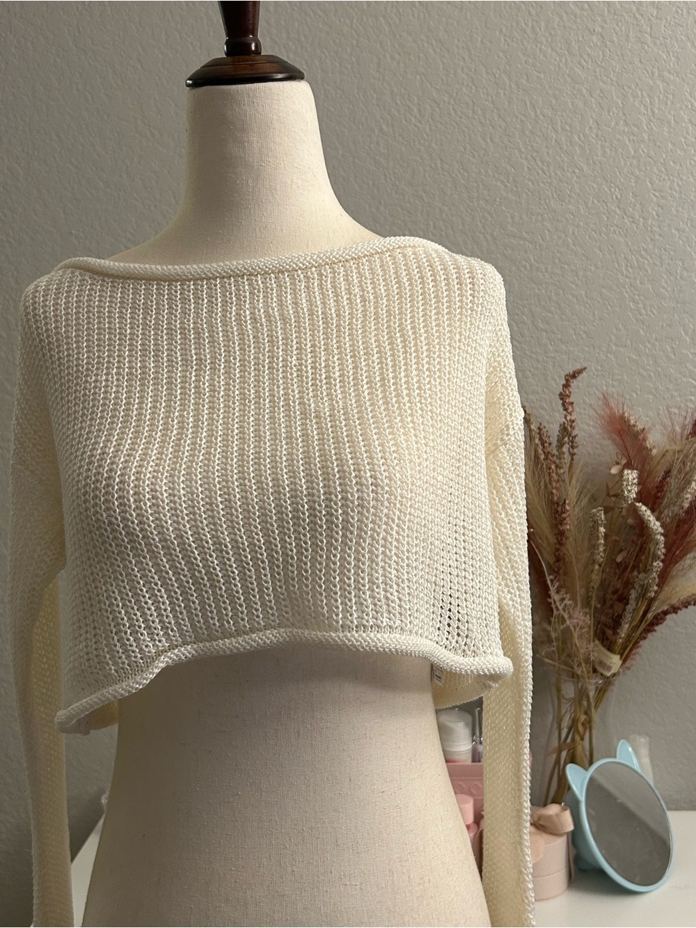 Edikted Off-the-Shoulder Ivory Cropped Knit Sweater